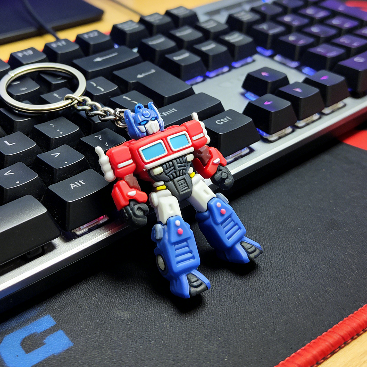 Optimus Prime Transformer Keychain, 3D Silicone Cartoon Key Ring, Anime Action Figure Bag Charm, Collectible Gift for Kids, Car Key Accessory